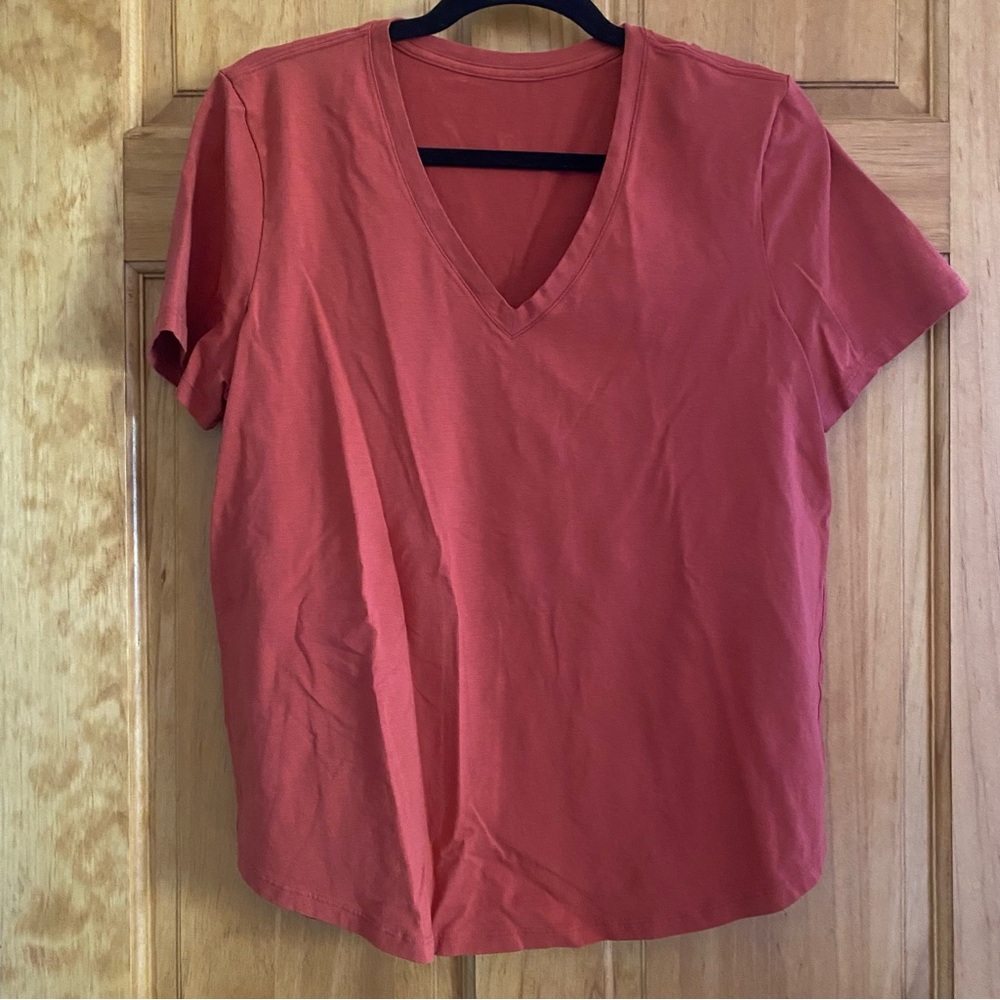 Lululemon Love V-Neck Tshirt